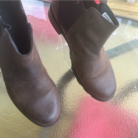 Sorel Waterproof Suede Ankle Boots with Tread in Brown size 8 - Picture 3 of 10